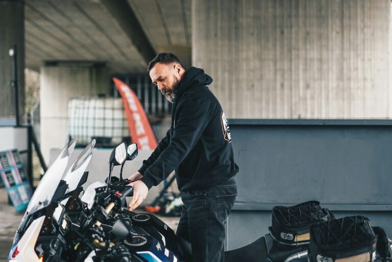 Outfity s křivákem: Stylové a pohodlné oblečení pro každou příležitost
